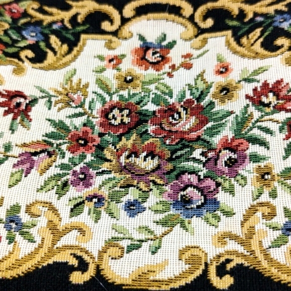 Vintage Tapestry Beautiful Floral / Black Purse & Gold Clasps - Picture 8 of 15